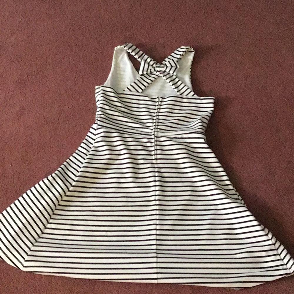 Dress - Picture 2 of 5
